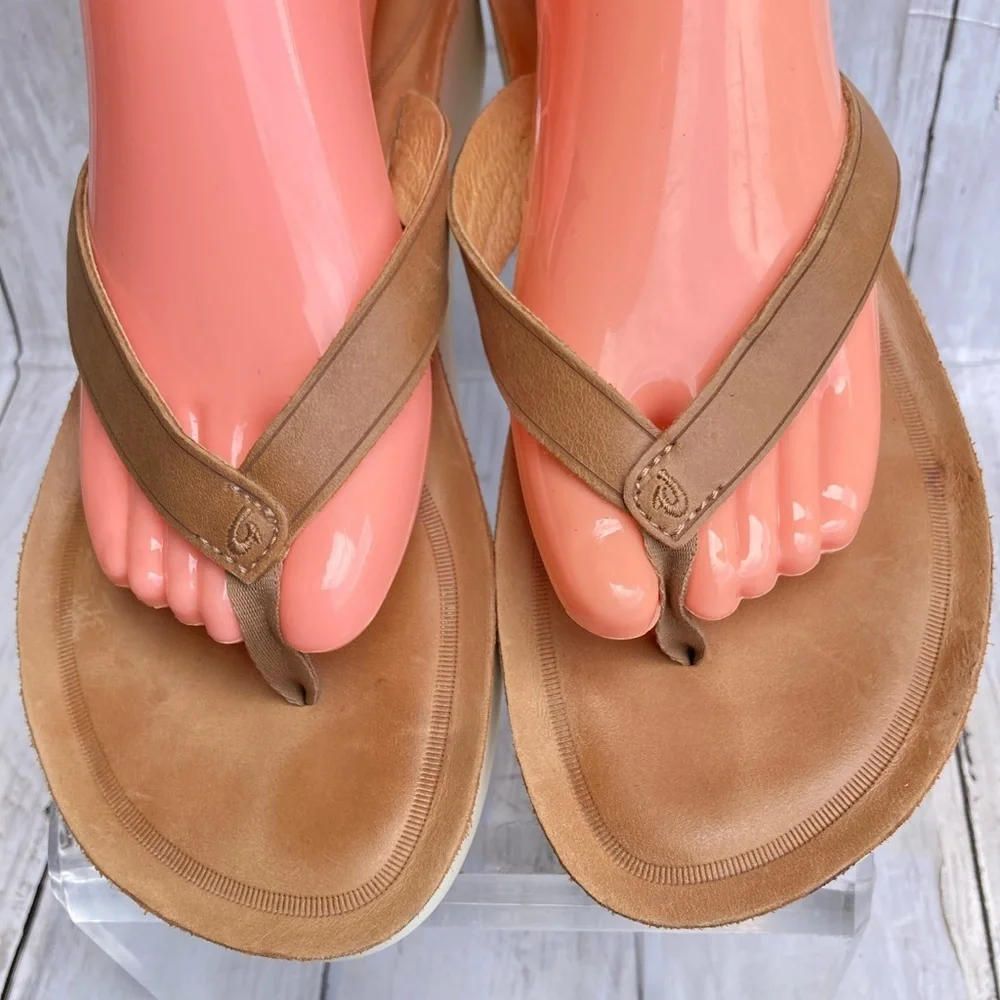 OluKai Mala'e wedge sandals